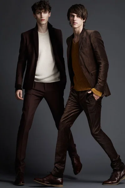 Look 16